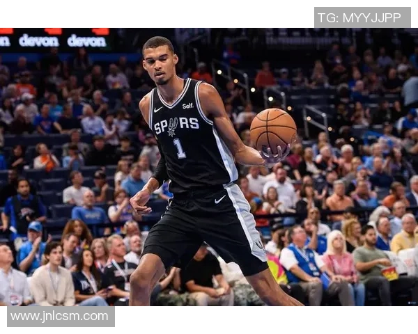 [2026年02月05日] 赛季横扫雷霆！文班亚马22+14率队取胜，马刺送对手末节反扑未果